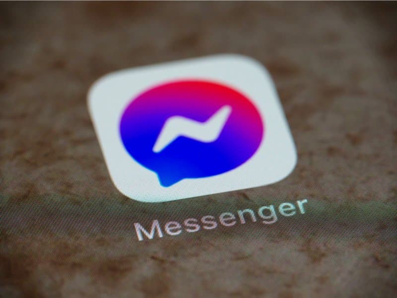 Increase Facebook page likes by using messenger