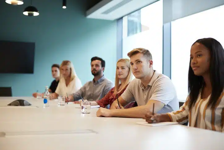 Representação de entrevistas em grupo criada