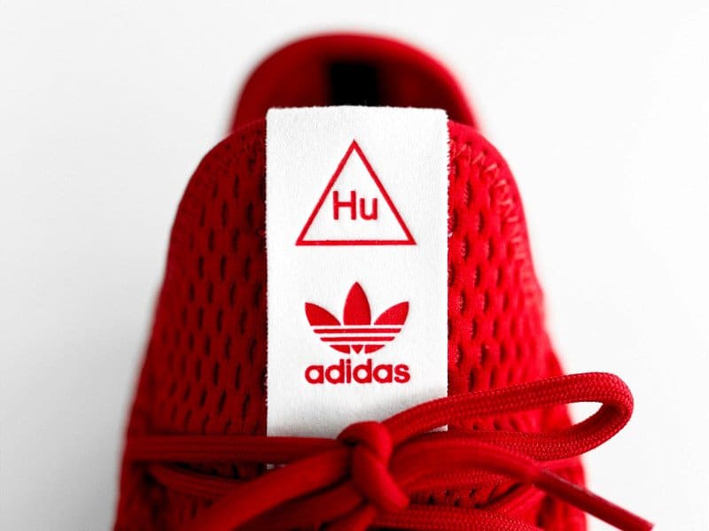 Adids shoes mostrando que uma estratégia de marketing inovadora pode fazer uma USP