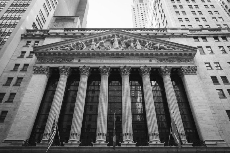 NYSE building in black and white