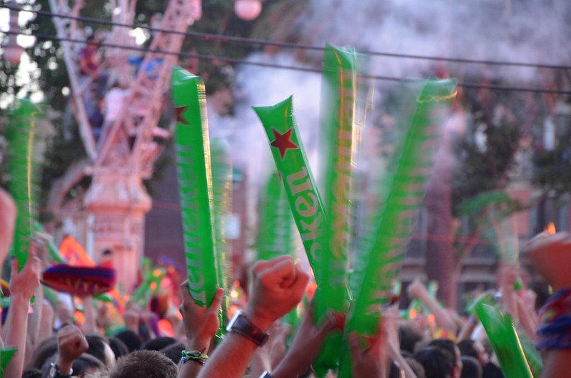Heineken Brand Sponsorship: Heineken boomers at the Arc de Triomf in Barcelona for the 2011 Champions League final.